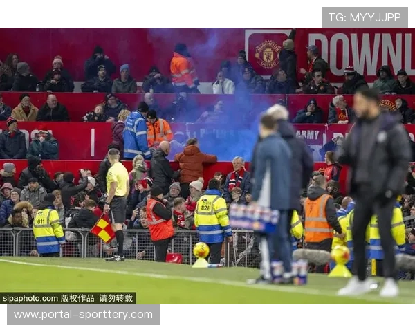 曼联防线危机暴露阵容短板，冬窗引援成关键