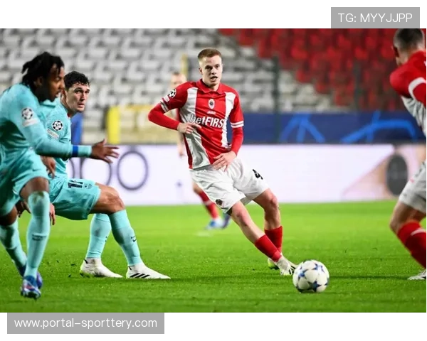 九人马赛0-2不敌南特,费尔梅伦、纳迪尔染红致败 九人马赛0-2不敌南特,费尔梅伦、纳迪尔染红致败